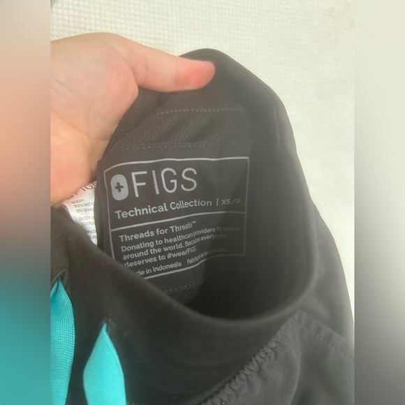 Figs two piece set - Picture 6 of 8